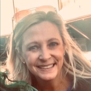 Meet your Posher, Holly